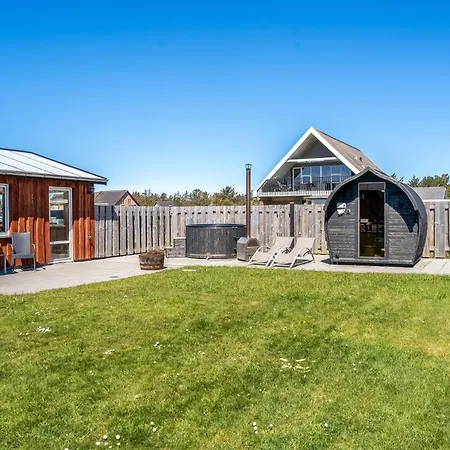 Casa de Férias 14-person In Agger With Wilderness Bath And Outdoor Sauna